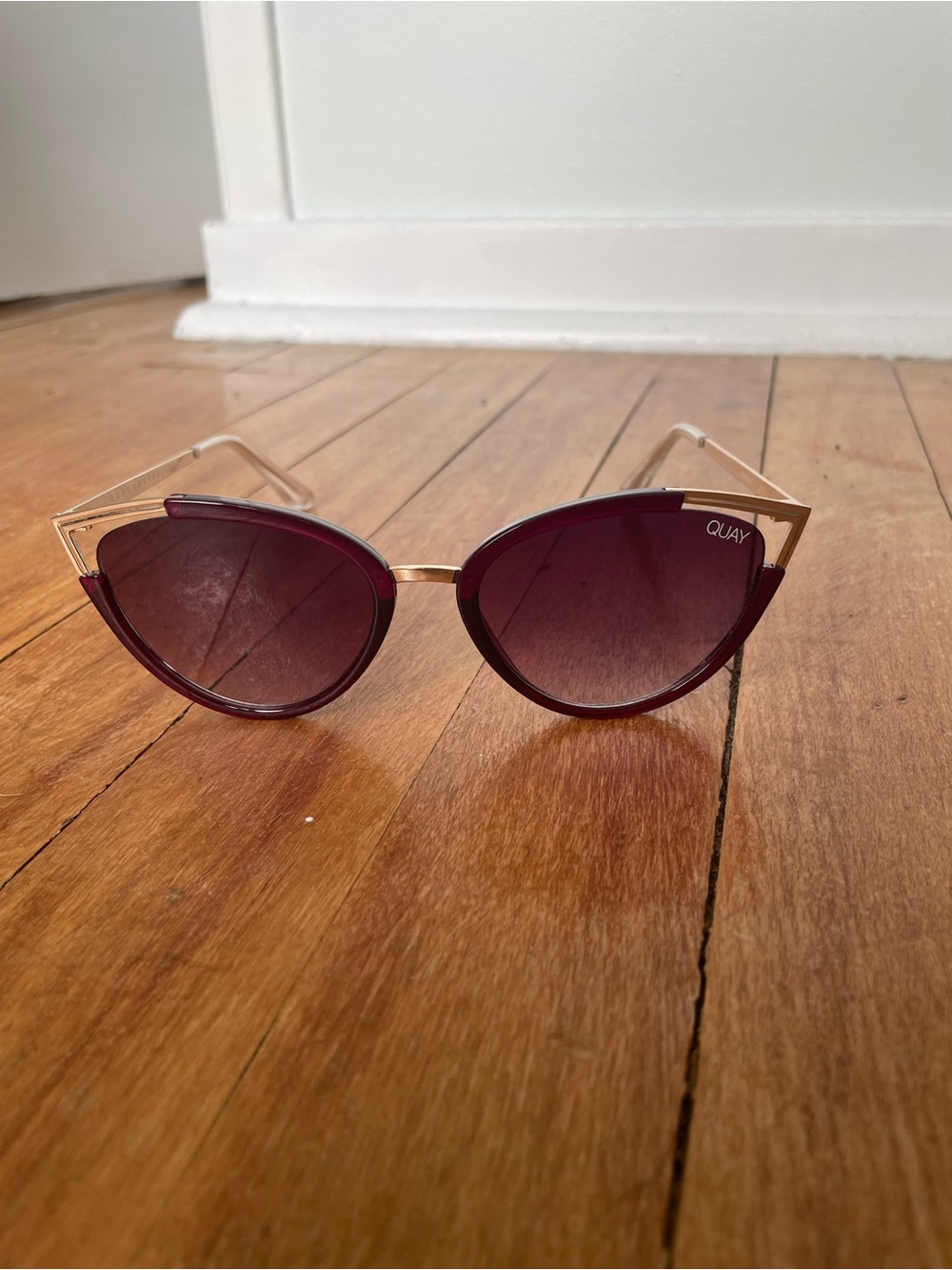 Quay Australia Purple Magenta Hearsay Cat Eye Sunglasses - Picture 2 of 5
